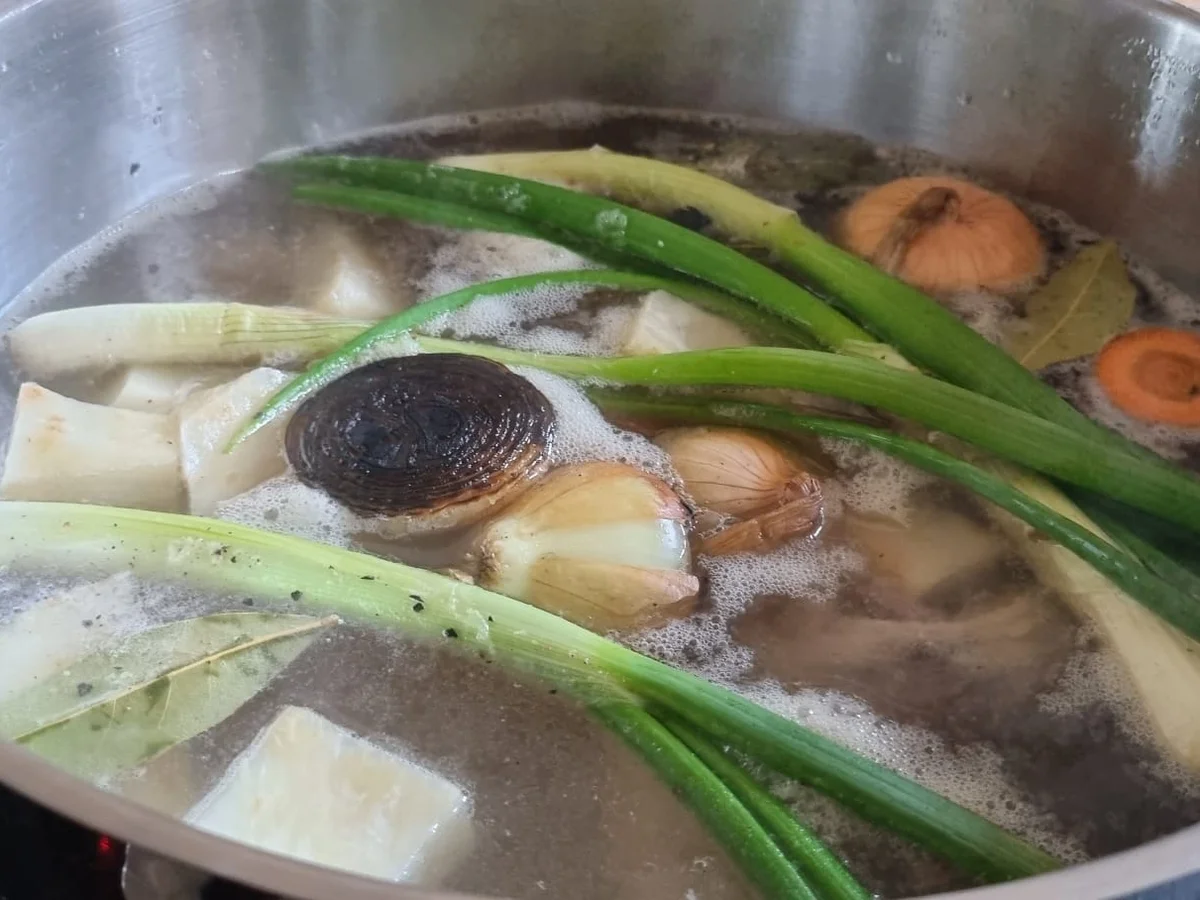 Hühnersuppe mit Rinder Beinscheibe - Rezept - Bild Nr. 15496