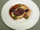 Rehrückenfilet mit Petersilienwurzelpüree, Rosenkohl, Maronen und Granatapfelsoße - Rezept - Bild Nr. 2