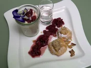 Pannacotta mit Pflaumenkompott und Quarkknödeln aus dem Dampfgarer - Rezept - Bild Nr. 2