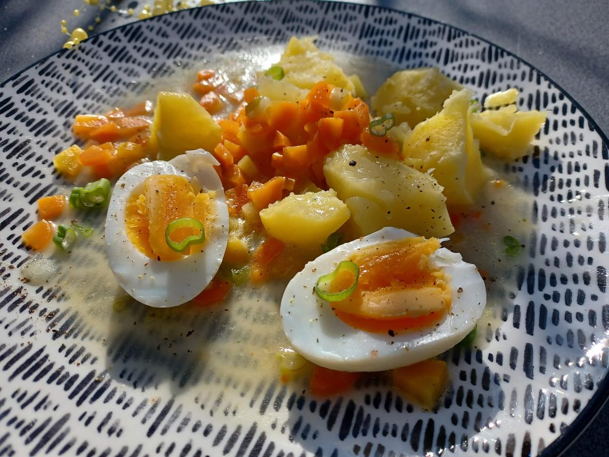 Eier in Gemüsesoße - Rezept - Bild Nr. 3