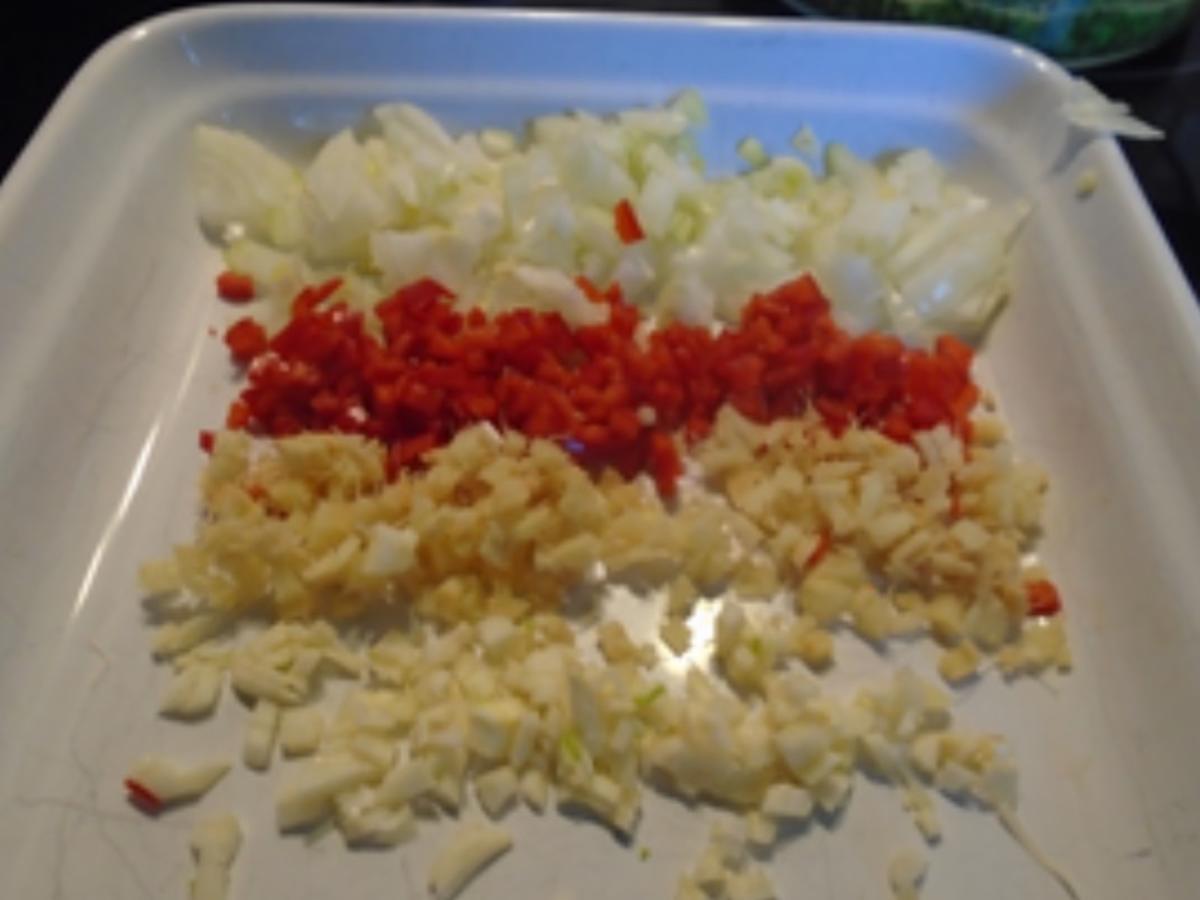 Paprika-Spinat-Gemüse mit Spiegelei und Kümmel-Drillingen - Rezept - Bild Nr. 7