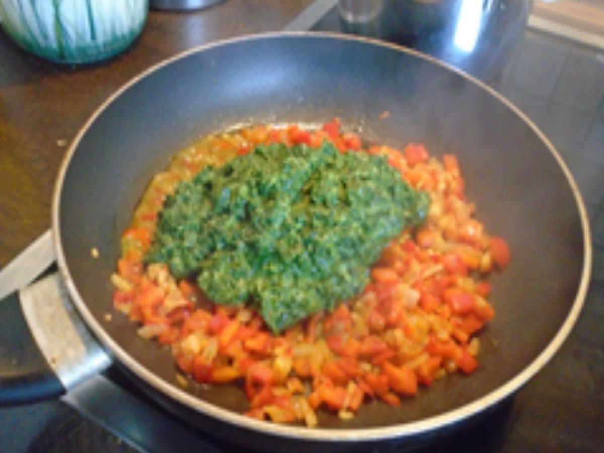 Paprika-Spinat-Gemüse mit Spiegelei und Kümmel-Drillingen - Rezept - Bild Nr. 10