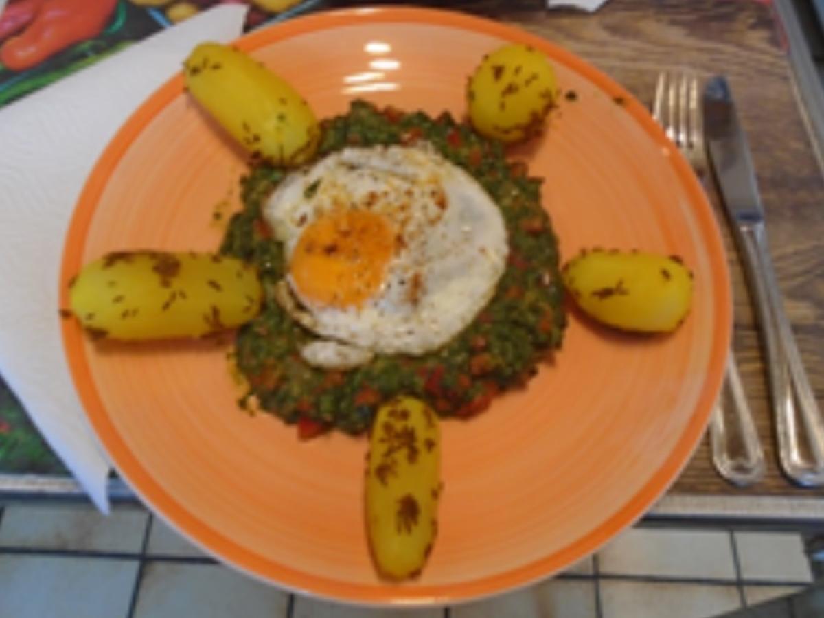 Paprika-Spinat-Gemüse mit Spiegelei und Kümmel-Drillingen - Rezept - Bild Nr. 19
