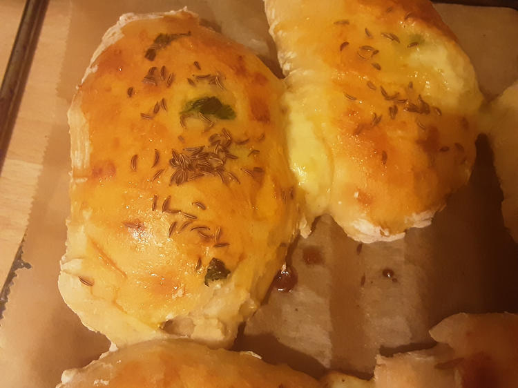 Piroggen mit Schinken und Käsefüllung - einfach - von Laraia5