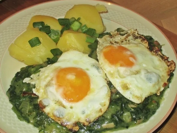 Béchamel-Spinat mit Spiegelei - Rezept - Bild Nr. 15505