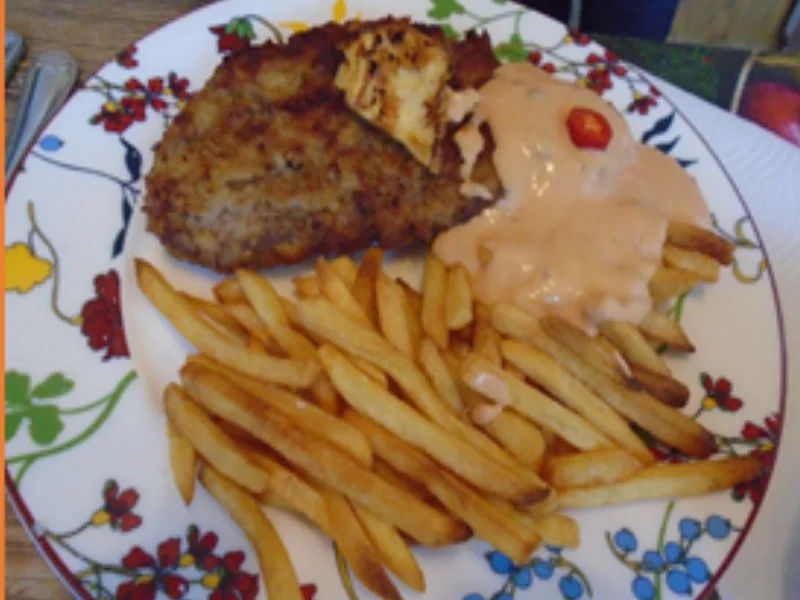 Rezept: Nackenkotelett mit Sambal Sauce, Pommes Frites und Chinakohlsalat Bild Nr. 9 Nackenkotelett mit Sambal Sauce, Pommes Frites und Chinakohlsalat - Rezept - Bild Nr. 9