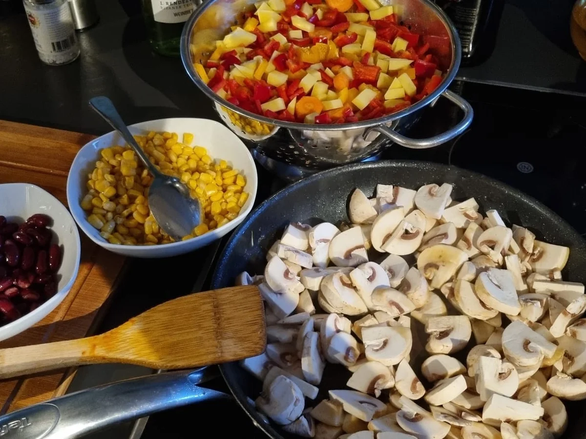 Rezept: Goulaschsuppe Bild Nr. 15522 Goulaschsuppe - Rezept - Bild Nr. 15522