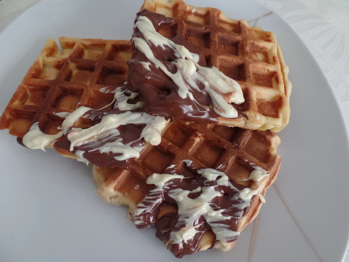 Rezept: Belgische-Waffeln mit Schokolade Bild Nr. 15516 Belgische-Waffeln mit Schokolade - Rezept - Bild Nr. 15516