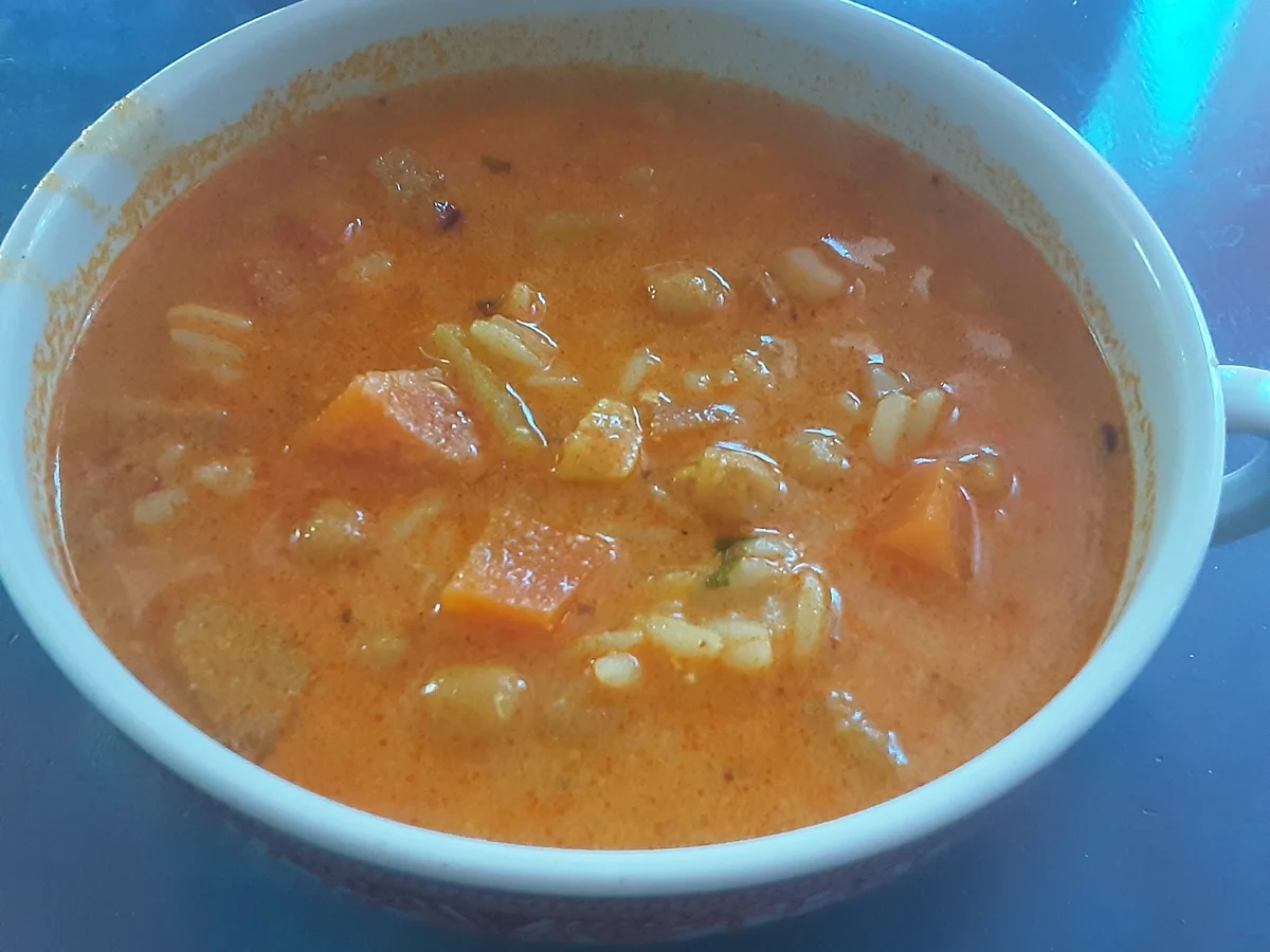 Rezept: Schnelles Kichererbsencurry Bild Nr. 2 Schnelles Kichererbsencurry - Rezept - Bild Nr. 2