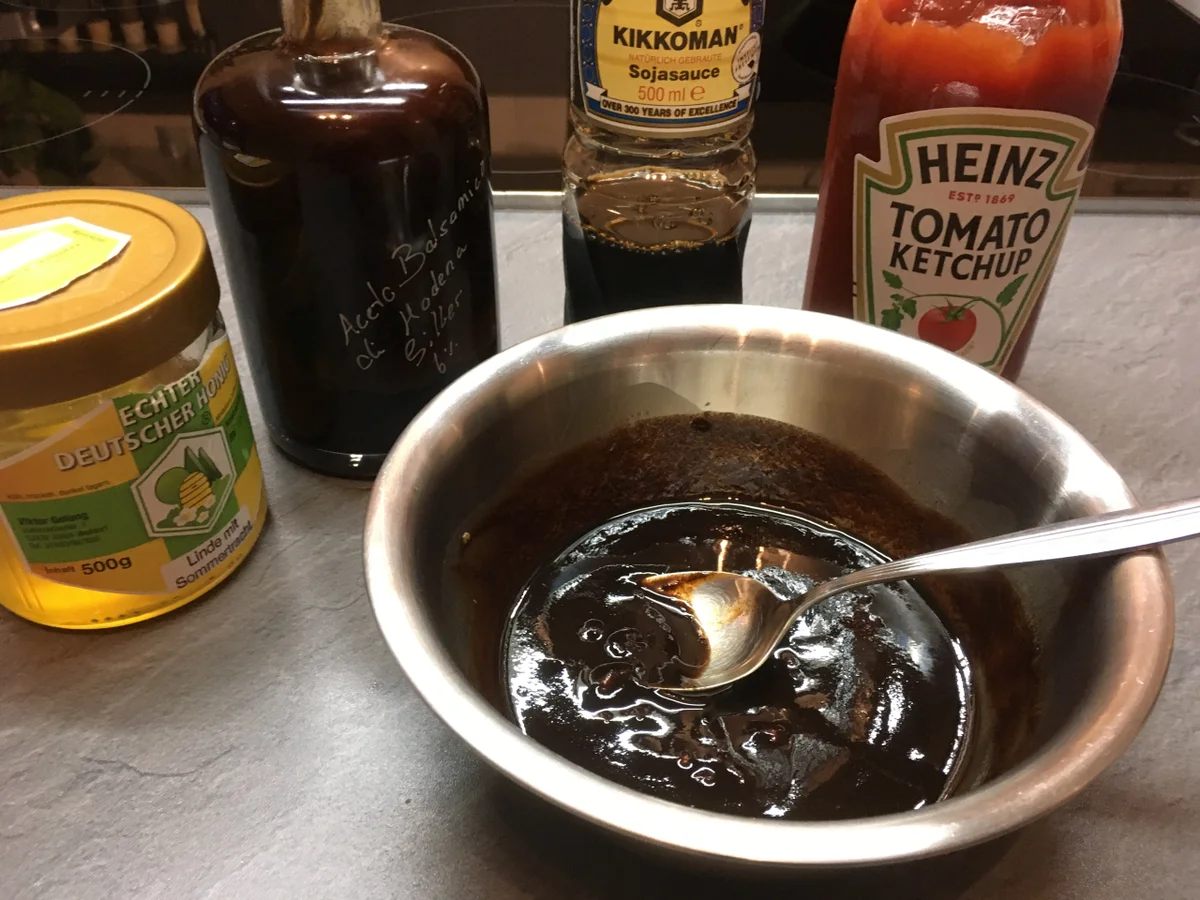 Rezept: Steakstreifen auf süß-saurem Wok-Gemüse Bild Nr. 2 Steakstreifen auf süß-saurem Wok-Gemüse - Rezept - Bild Nr. 2