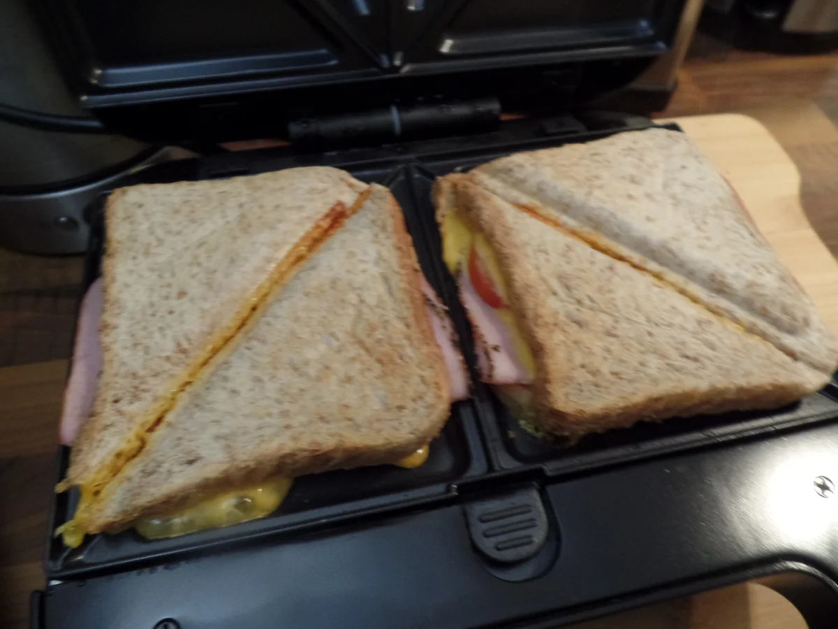 Rezept: Sandwisch-Toast Bild Nr. 15533 Sandwisch-Toast - Rezept - Bild Nr. 15533