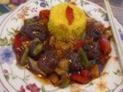 Schweinefleischbällchen mit Wok-Gemüse und gelben Basmatireis - Rezept - Bild Nr. 2