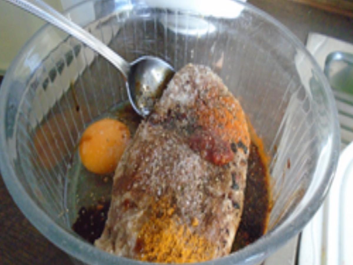 Schweinefleischbällchen mit Wok-Gemüse und gelben Basmatireis - Rezept - Bild Nr. 3
