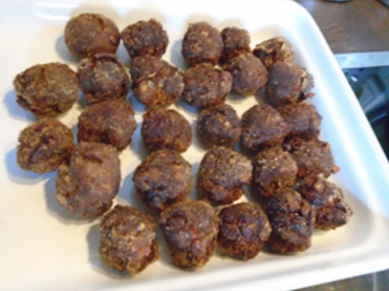 Schweinefleischbällchen mit Wok-Gemüse und gelben Basmatireis - Rezept - Bild Nr. 9