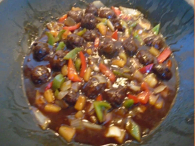 Schweinefleischbällchen mit Wok-Gemüse und gelben Basmatireis - Rezept - Bild Nr. 20