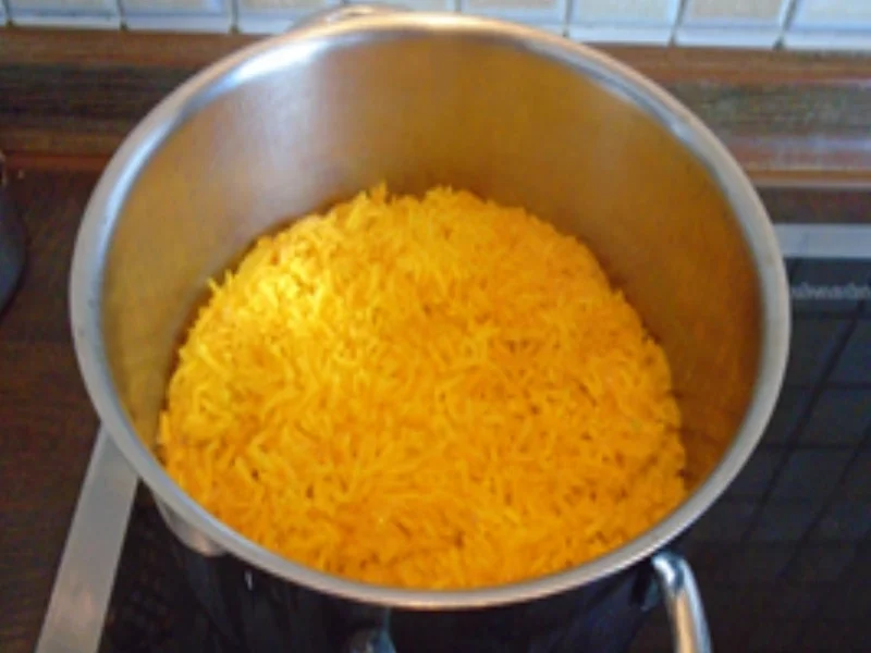 Schweinefleischbällchen mit Wok-Gemüse und gelben Basmatireis - Rezept - Bild Nr. 21