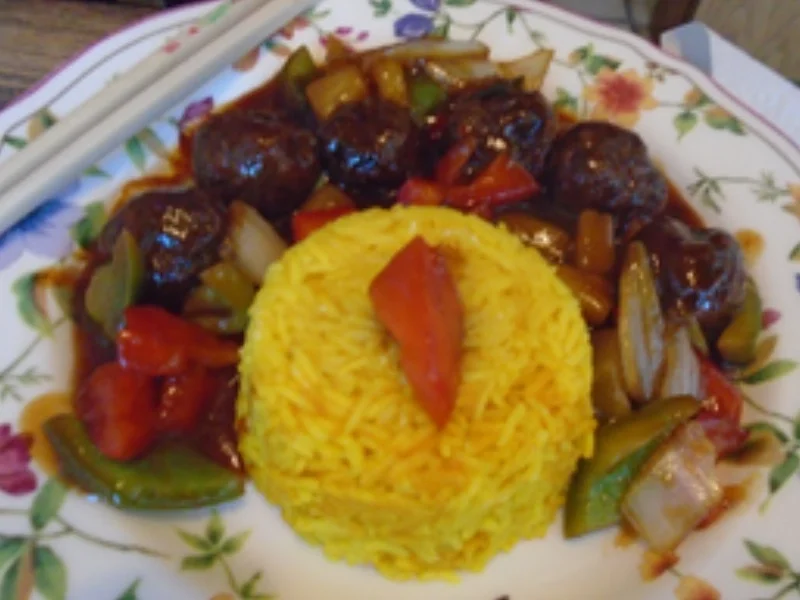 Schweinefleischbällchen mit Wok-Gemüse und gelben Basmatireis - Rezept - Bild Nr. 22