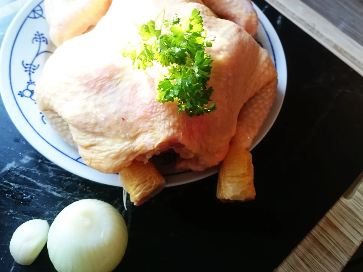Ganzes Hähnchen aus der Heißluftfritteuse - Rezept - Bild Nr. 15555