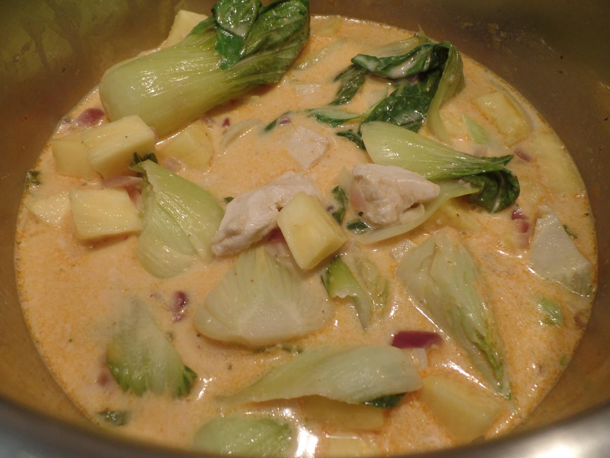 Curry-Suppe mit Pak Choi,Ananas und Hähnchen - Rezept - Bild Nr. 15562