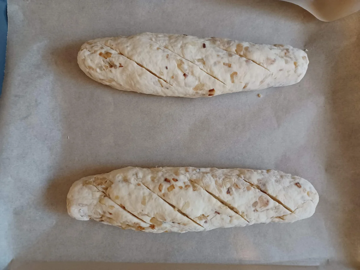 Frisch gebackenes Brot und Brötchen - Rezept - Bild Nr. 15558