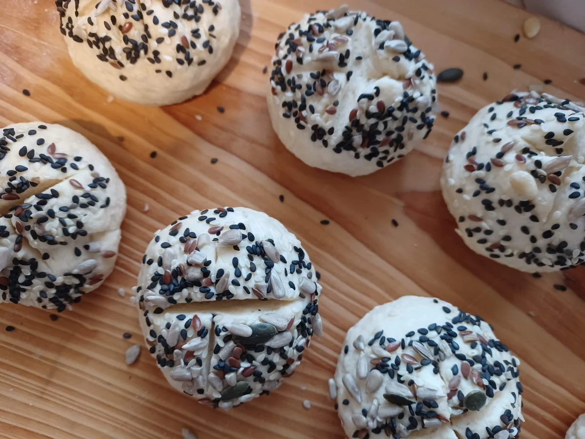 Frisch gebackenes Brot und Brötchen - Rezept - Bild Nr. 15569