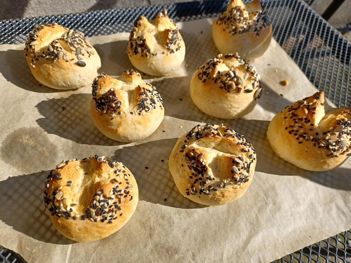 Frisch gebackenes Brot und Brötchen - Rezept - Bild Nr. 15570