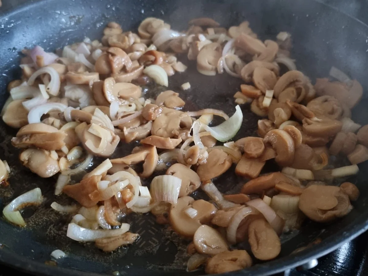 Flambierte Kalbsmedaillons im Speckmantel - Rezept - Bild Nr. 15563