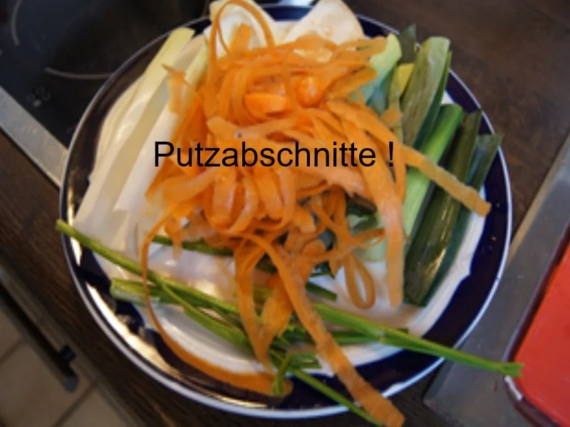 Rindfleischsuppe mit herzhafter Einlage - Rezept - Bild Nr. 15562