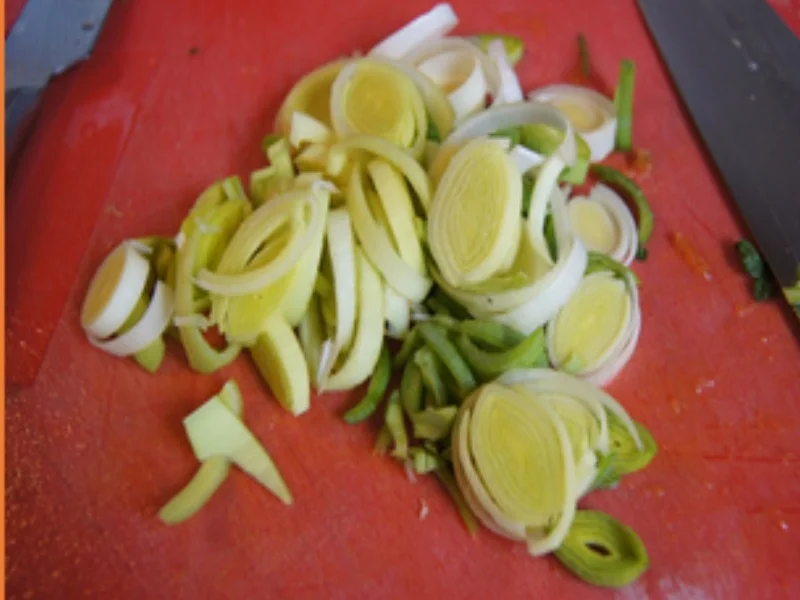 Rindfleischsuppe mit herzhafter Einlage - Rezept - Bild Nr. 15565