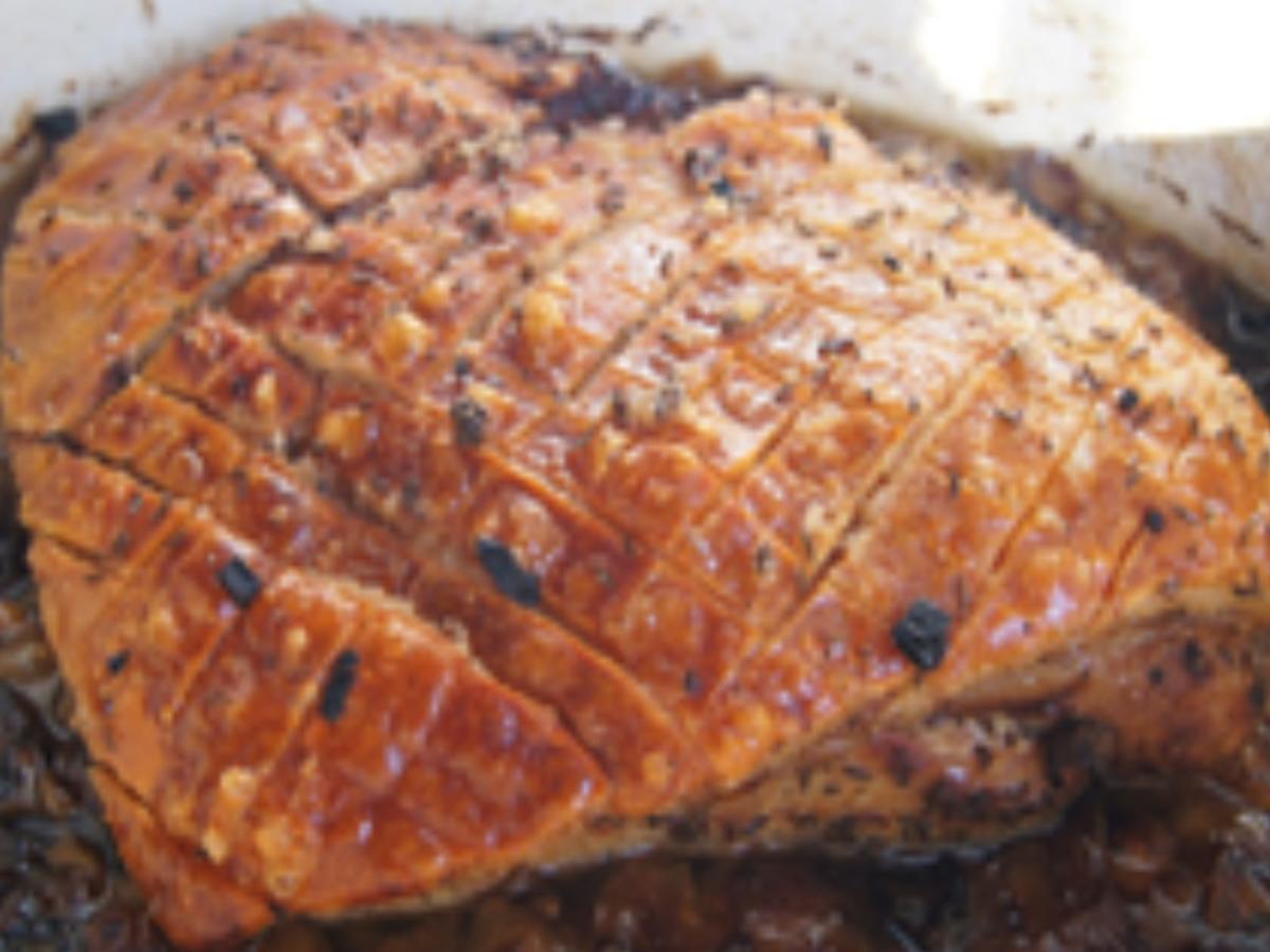 Schweinekrustenbraten mit würziger Sauce - Rezept - Bild Nr. 15559