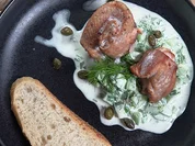 Räuchersaibling an einer Gurkenremoulade - Rezept - Bild Nr. 2