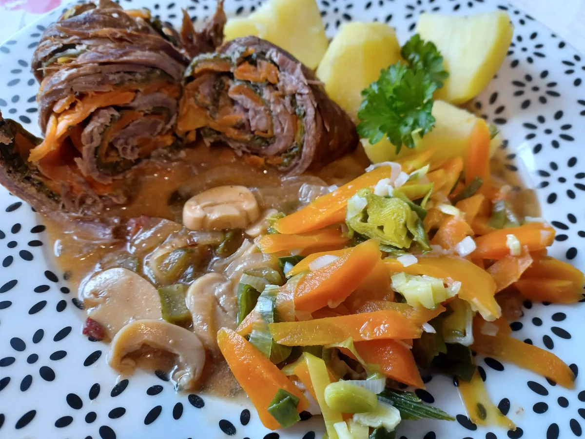 Rezept: Rinderroulade zur kochbar Challenge März 2022 Bild Nr. 15583 Rinderroulade zur kochbar Challenge März 2022 - Rezept - Bild Nr. 15583