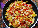 Karibische Nudelpfanne mit Ananas und Erdnüssen - Rezept - Bild Nr. 2