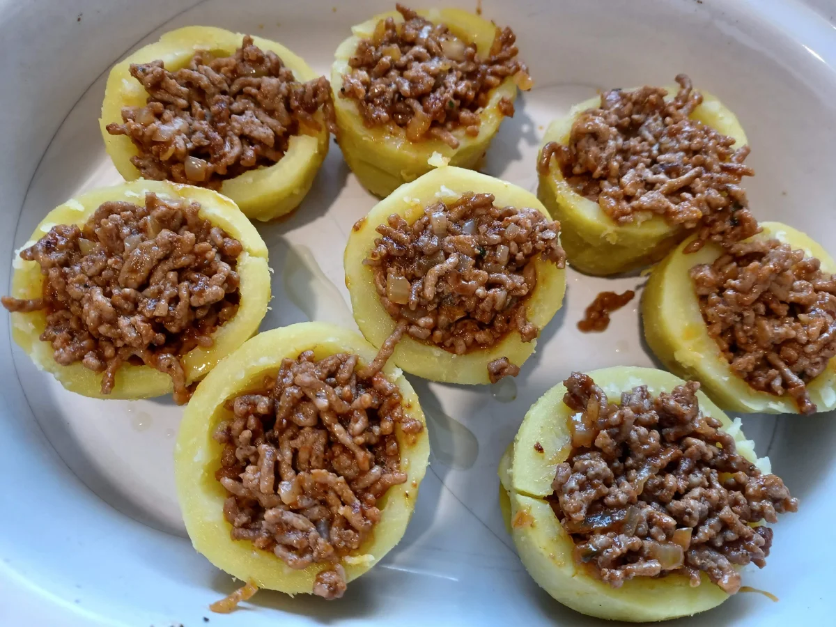 Ofenkartoffeln mit Hackfleischfüllung - Rezept - Bild Nr. 15600