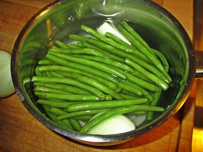 Seelachs-Filet mit Kräuterkruste und Speckböhnchen - zur kochbar Challenge März 2022 - Rezept - Bild Nr. 15603