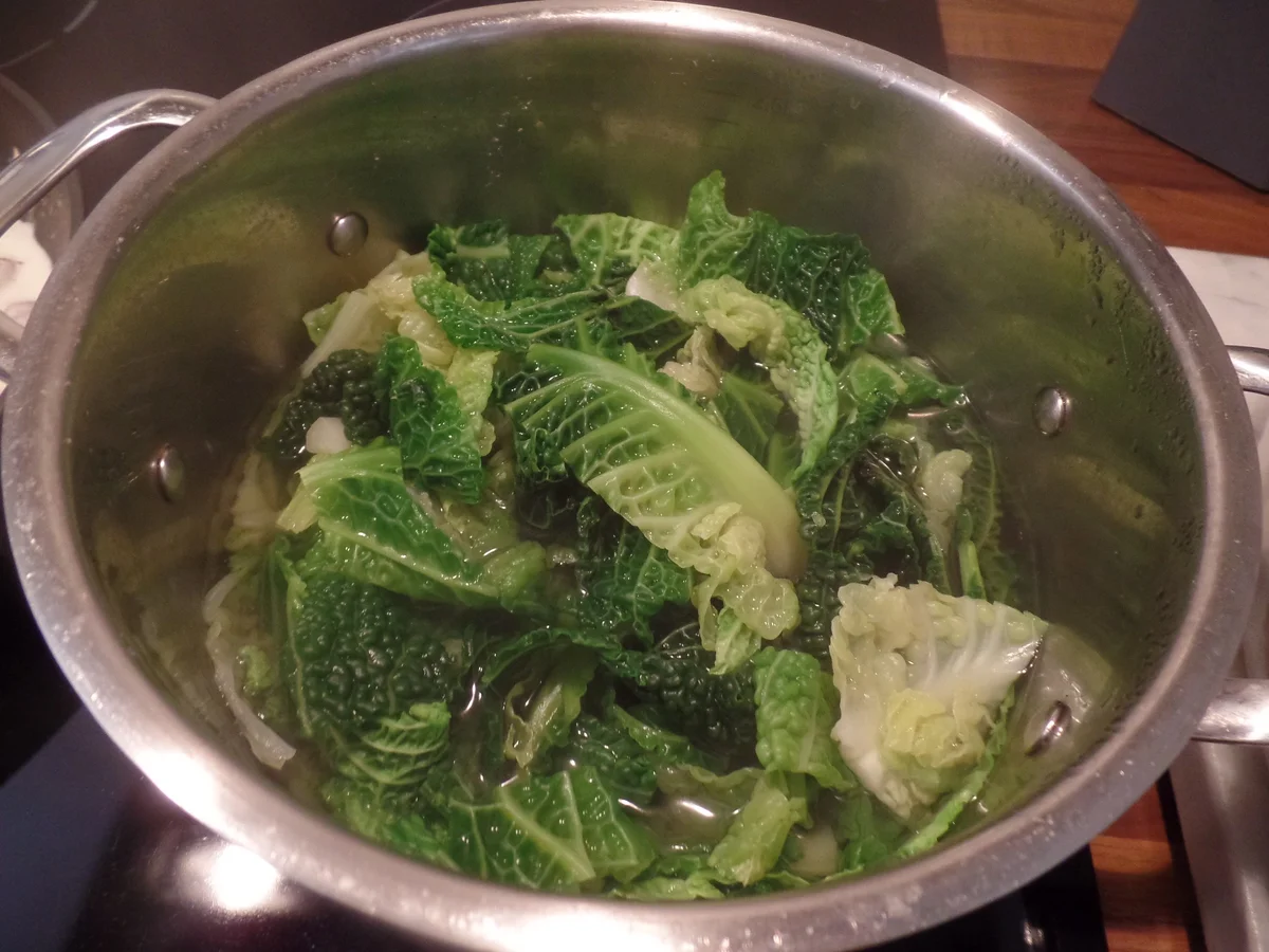 Rezept: Kartoffel-Wirsing-Knacker-Auflauf Bild Nr. 15610 Kartoffel-Wirsing-Knacker-Auflauf - Rezept - Bild Nr. 15610