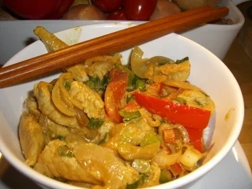 Rezept: Thailändisches Putengeschnetzeltes Thailändisches Putengeschnetzeltes - Rezept