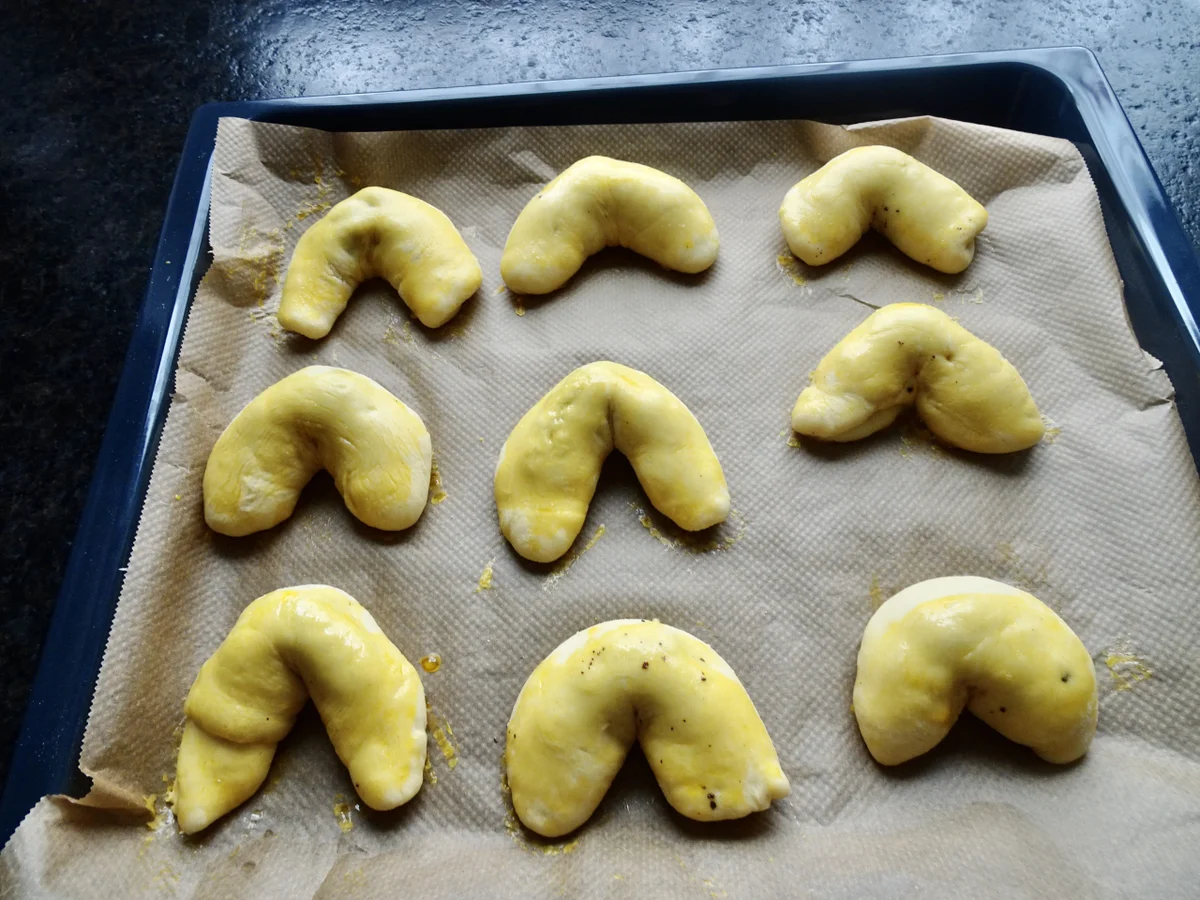 Rezept: Waldviertler Mohn Schoko Beugerl Bild Nr. 15618 Waldviertler Mohn Schoko Beugerl - Rezept - Bild Nr. 15618