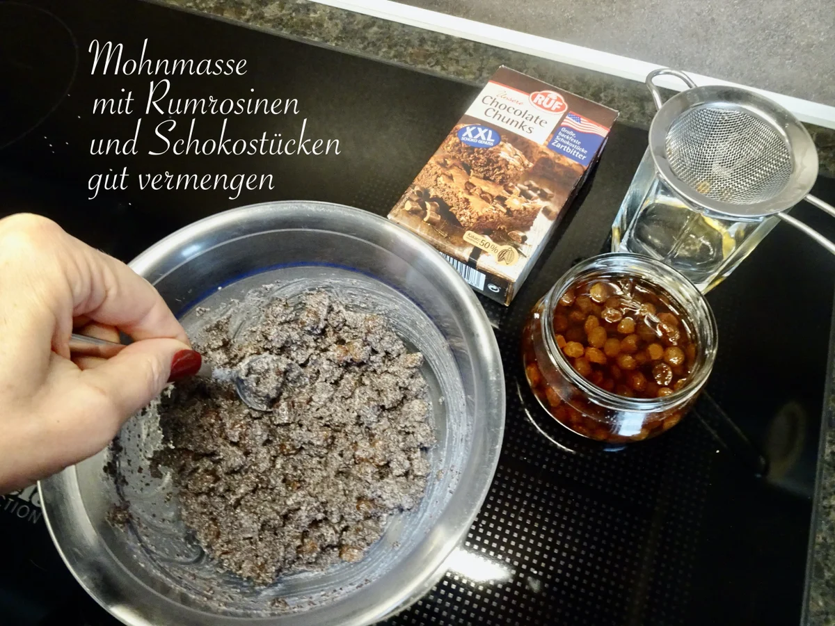 Rezept: Waldviertler Mohn Schoko Beugerl Bild Nr. 15622 Waldviertler Mohn Schoko Beugerl - Rezept - Bild Nr. 15622