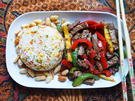 Pfannengerührte Rindfleischstreifen mit Paprika und Ananas - Rezept - Bild Nr. 2