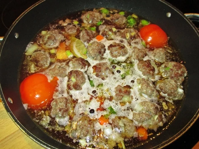 Hackbällchen nach Wildart geschmort - Rezept - Bild Nr. 15630