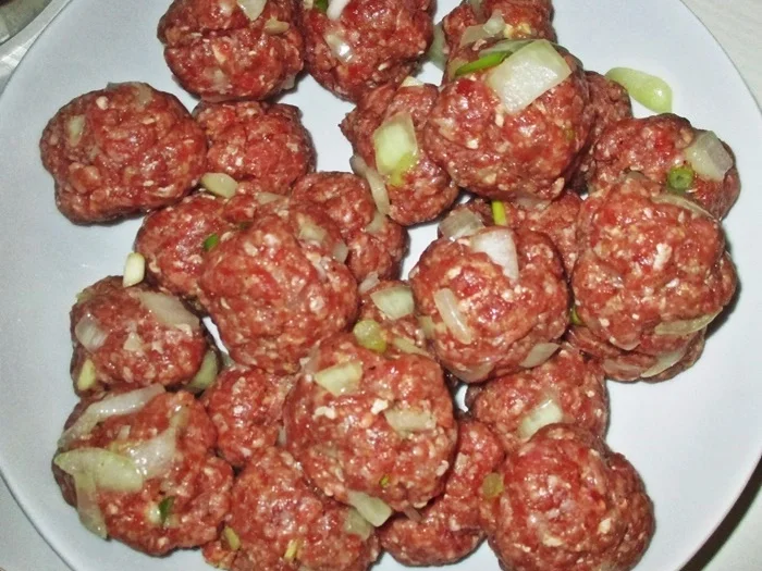 Hackbällchen nach Wildart geschmort - Rezept - Bild Nr. 15633