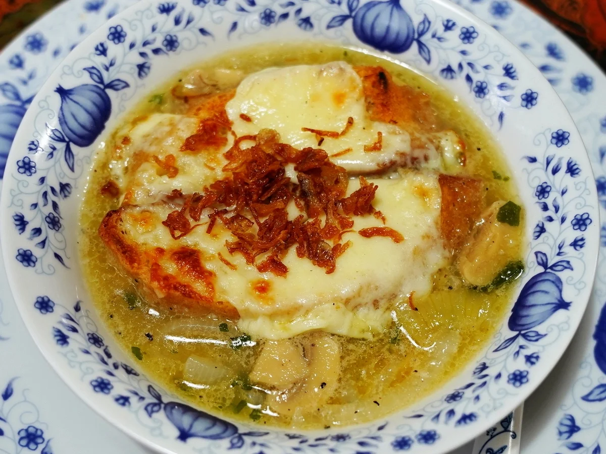 Zwiebelsuppe ala Paris Bar - Rezept - Bild Nr. 15629