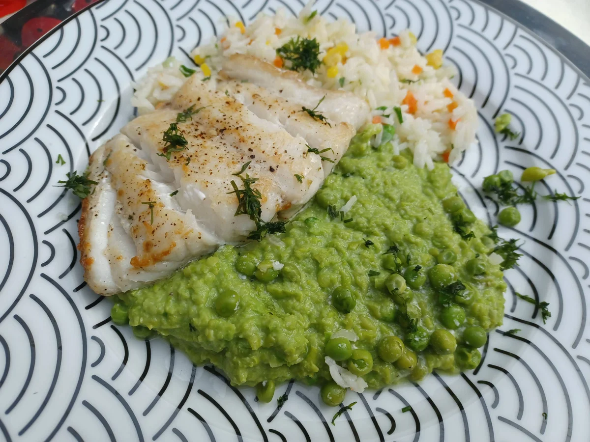 Seelachs auf Erbsenpüree zur kochbar Challenge März 2022 - Rezept - Bild Nr. 15630