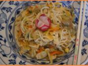 Kanton Nudeln mit Hähnchenfleisch, Gemüsemix und Eierstreifen - Rezept - Bild Nr. 15629