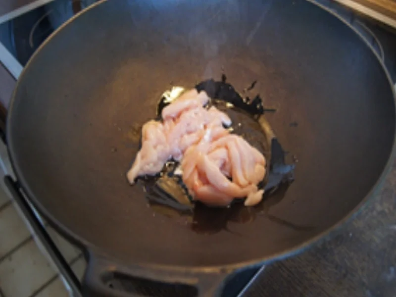 Kanton Nudeln mit Hähnchenfleisch, Gemüsemix und Eierstreifen - Rezept - Bild Nr. 15647