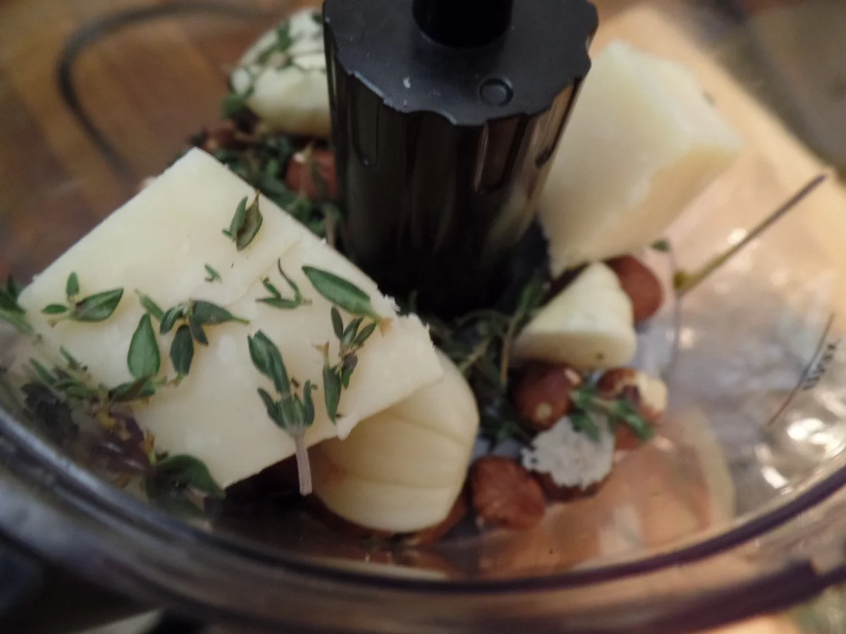 Tagliatelle mit Haselnuss-Parmesan-Sauce - Rezept - Bild Nr. 15649