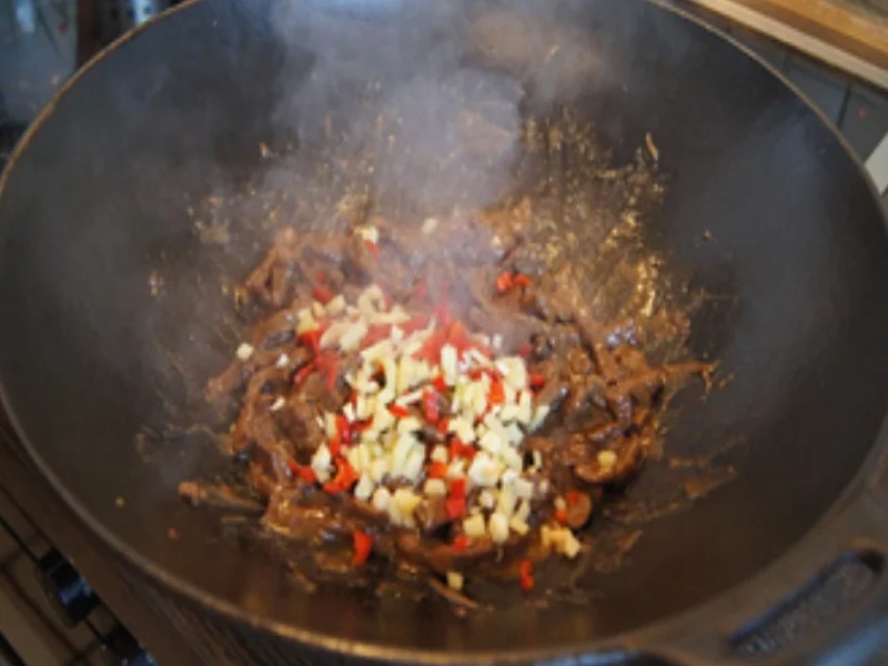 Rezept: Rindfleischwok mit Gemüse und Bratreis mit Ei und Gemüse Bild Nr. 15652 Rindfleischwok mit Gemüse und Bratreis mit Ei und Gemüse - Rezept - Bild Nr. 15652