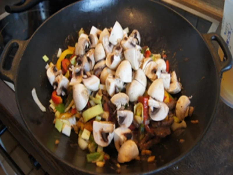 Rezept: Rindfleischwok mit Gemüse und Bratreis mit Ei und Gemüse Bild Nr. 15655 Rindfleischwok mit Gemüse und Bratreis mit Ei und Gemüse - Rezept - Bild Nr. 15655