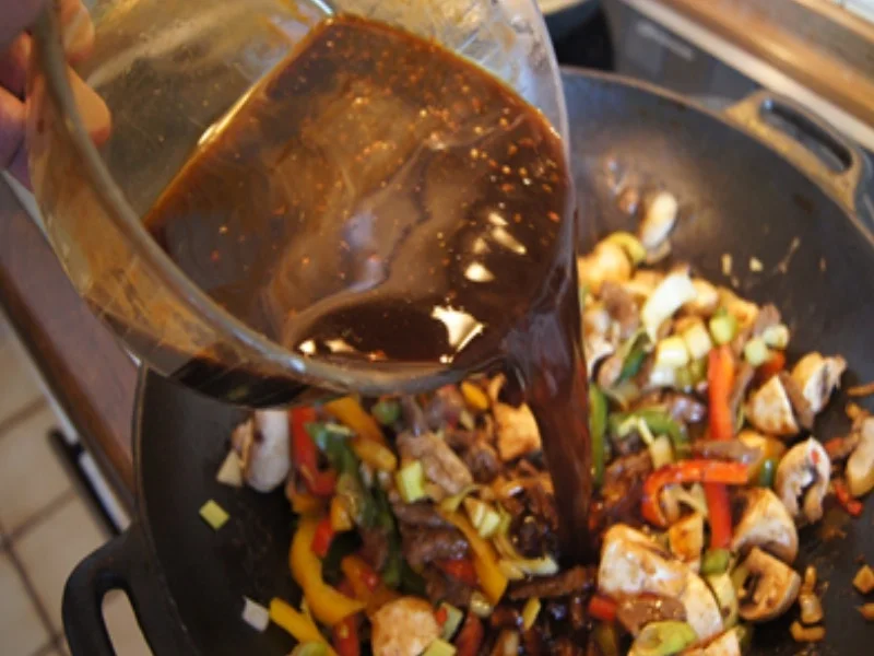 Rezept: Rindfleischwok mit Gemüse und Bratreis mit Ei und Gemüse Bild Nr. 15656 Rindfleischwok mit Gemüse und Bratreis mit Ei und Gemüse - Rezept - Bild Nr. 15656